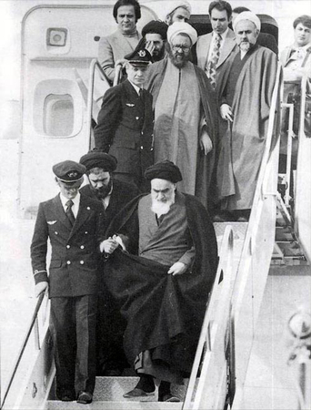 لحظه ورود امام خمینی به ایران لحظه ورود امام خمینی به ایران