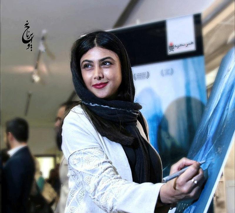 آزاده صمدی آزاده صمدی