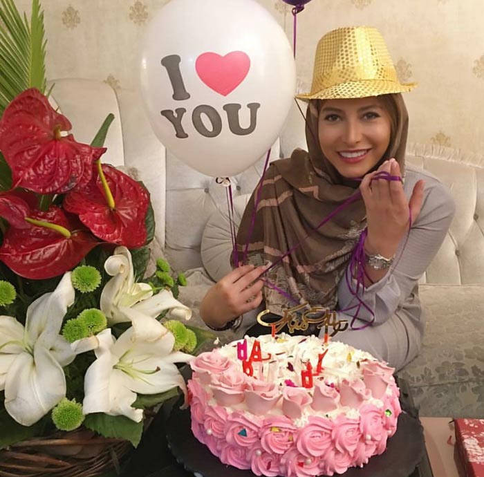 جشن تولد 33 سالگی فریبا نادری جشن تولد 33 سالگی فریبا نادری