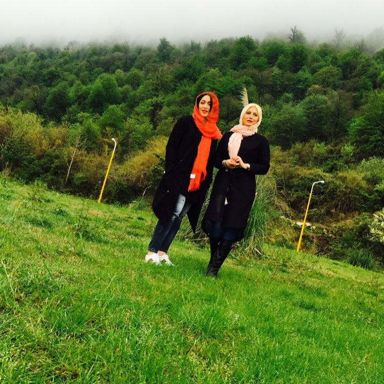 سارا منجزی و فریبا سارا منجزی و فریبا