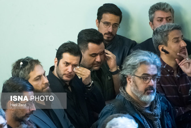 عکس بازیگران در مراسم تشییع عارف لرستانی عکس بازیگران در مراسم تشییع عارف لرستانی