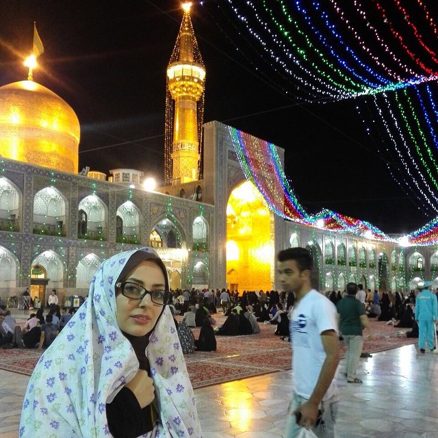 بیوگرافی نفیسه روشن در حرم امام رضا بیوگرافی نفیسه روشن در حرم امام رضا