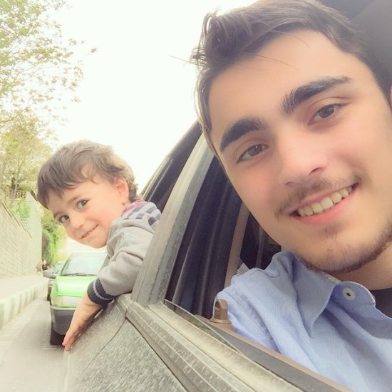 سلفی سید احمد خمینی و برادرش هادی