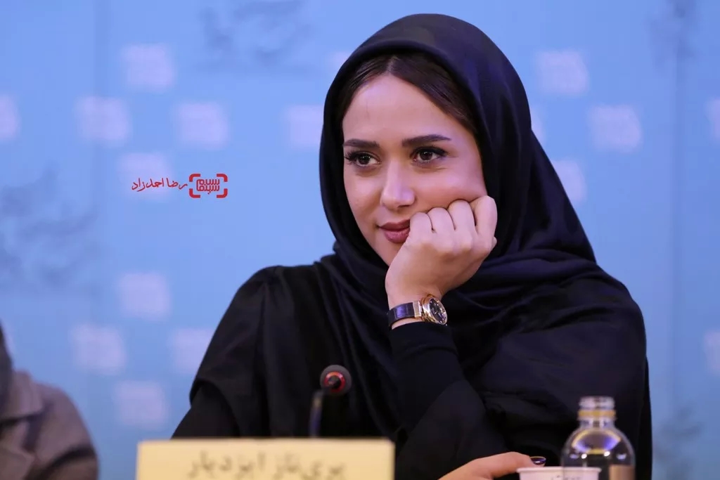 فرش قرمز ویلایی ها فرش قرمز ویلایی ها