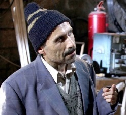 بیوگرافی امیر آتشانی