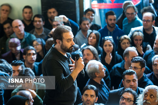 عکس بازیگران در مراسم تشییع عارف لرستانی عکس بازیگران در مراسم تشییع عارف لرستانی